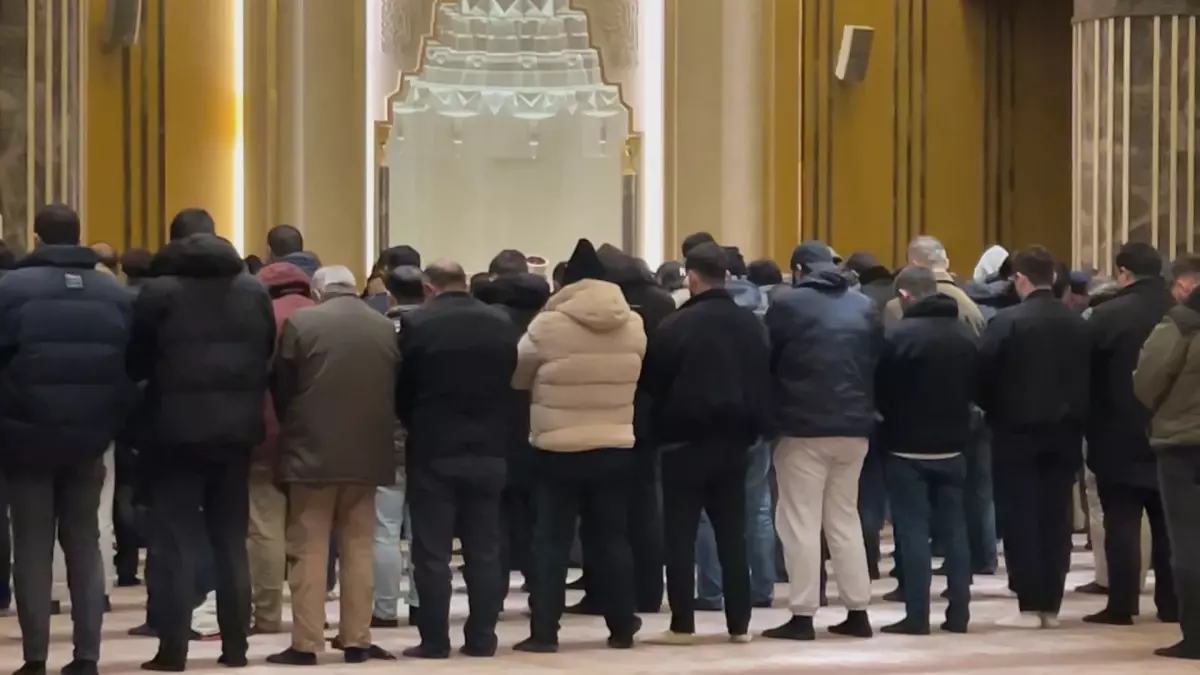 Taksim Camii'nde Berat Kandili programı düzenlendi