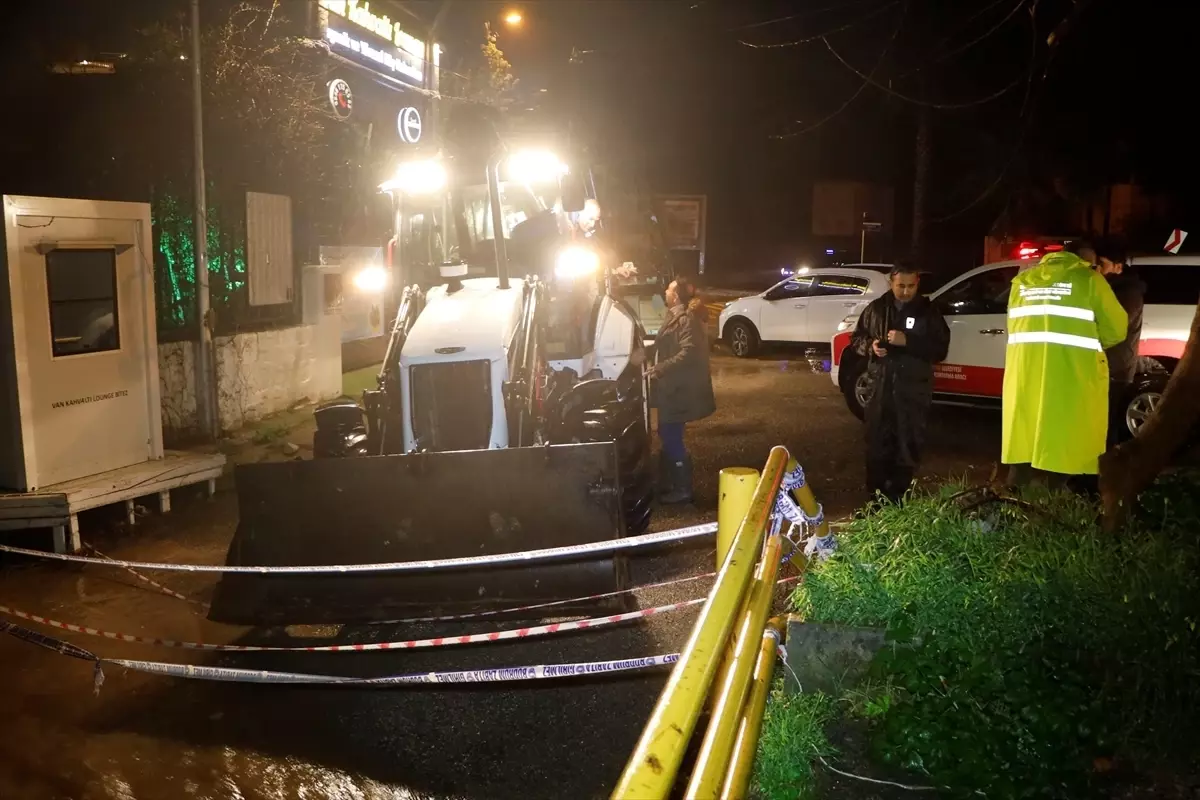 Bodrum'da sağanak yaşamı olumsuz etkiledi