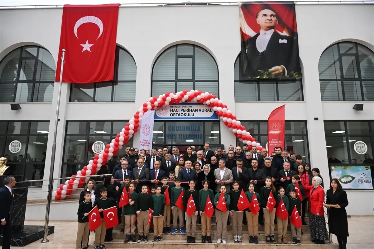 Buldan'da Hacı Perihan Vural Ortaokulu açıldı