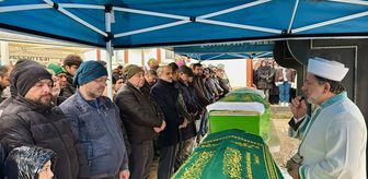 Burdur'daki trafik kazasında ölen 4 kişinin cenazesi Kocaeli'de toprağa verildi