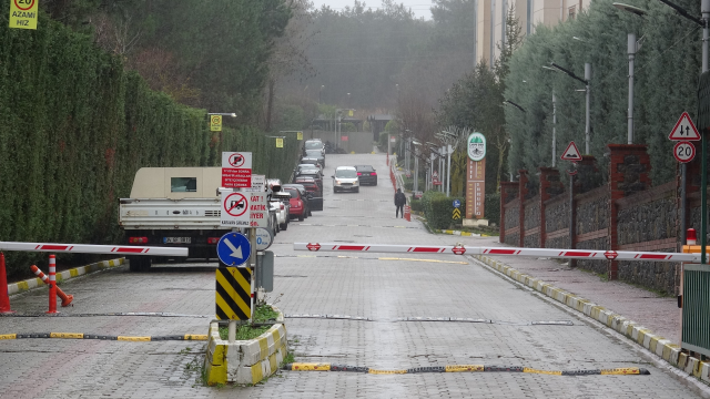 cekmekoy de asansor boslugunda sikisan kisi 19529271 8892 m