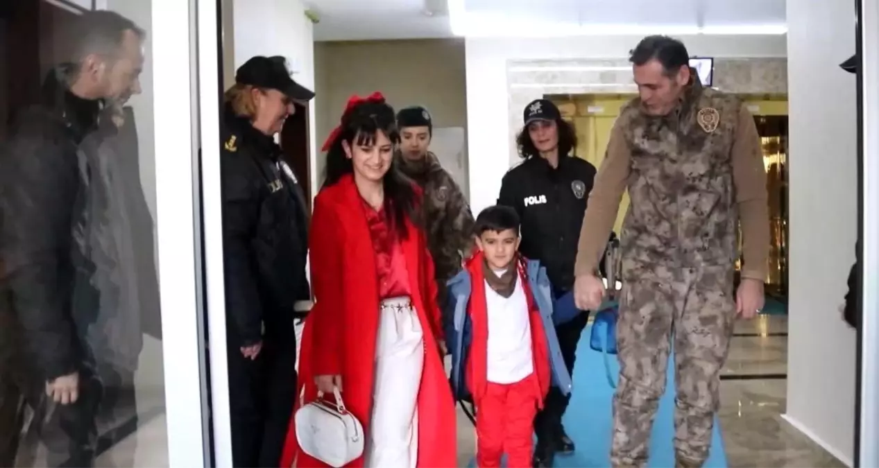 Emniyet müdüründen yürek ısıtan hareket