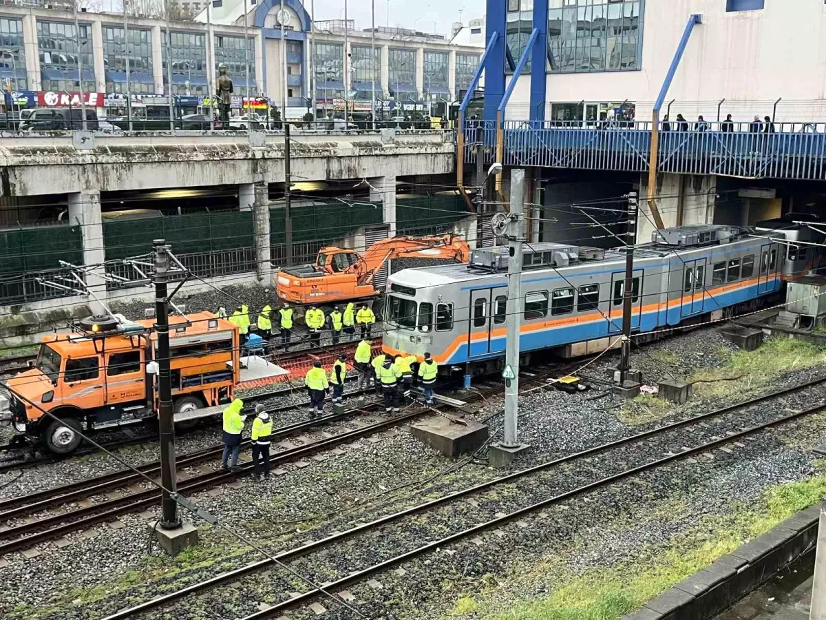 Esenler Otogar durağında metro raydan çıktı, ulaşımda aksamalar yaşanıyor