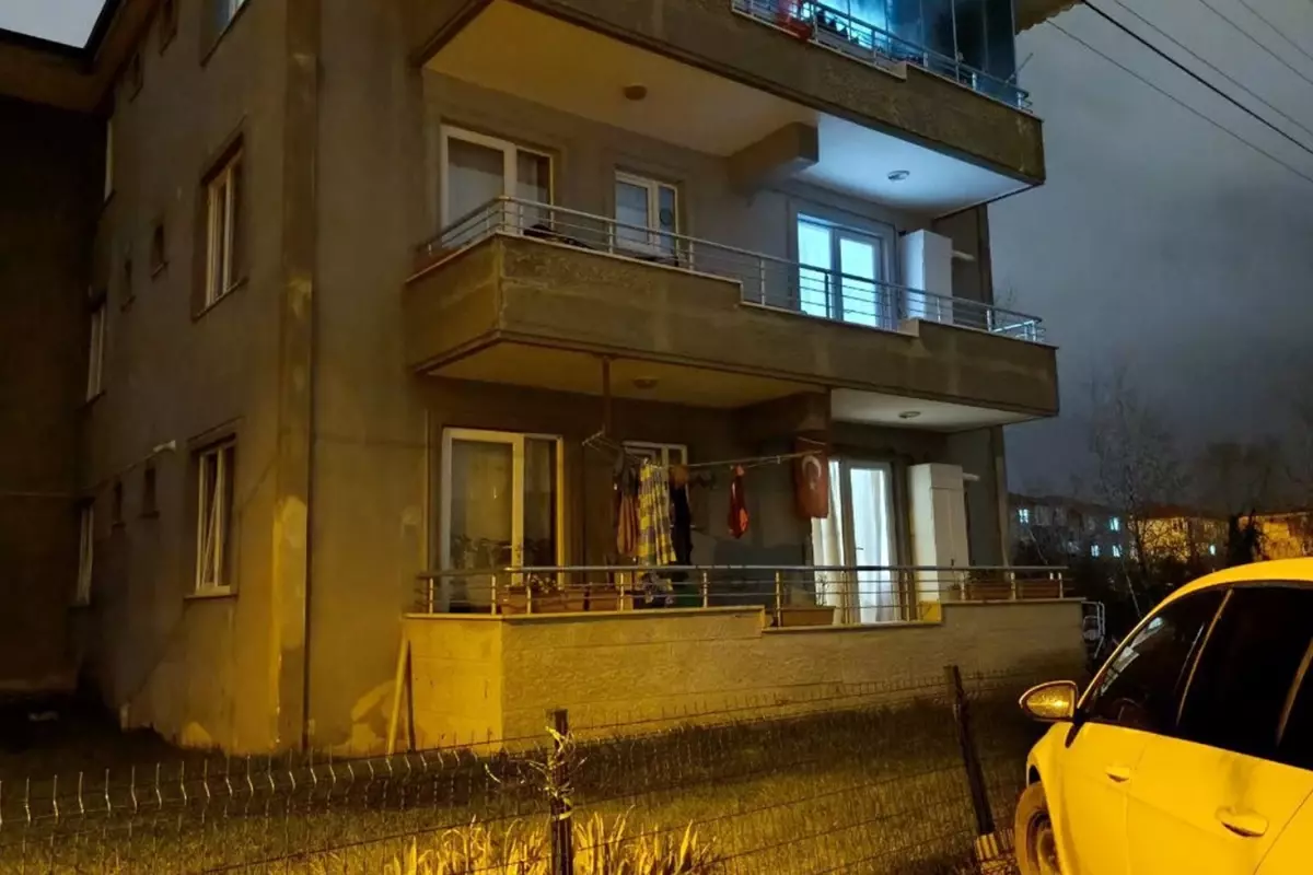 Haber alamadığı kardeşini evde ölü buldu
