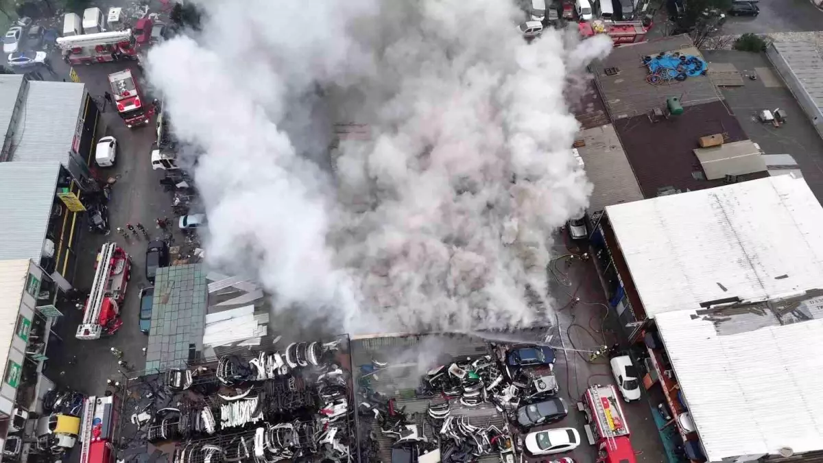 İkitelli Atatürk Sanayi Sitesi'nde yangın