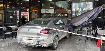 Tekirdağ'da otomobil alışveriş merkezine girdi
