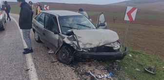Tokat'ta 2 otomobilin çarpıştığı kazada 7 kişi yaralandı