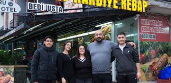 6 ŞUBAT DEPREMLERİNİN ÜÇÜNCÜ YILI - Depremden sonra İzmir'de yeni hayat kuran Alvanoğlu ailesi, Hatay'a dönecekleri günün hayalini kuruyor