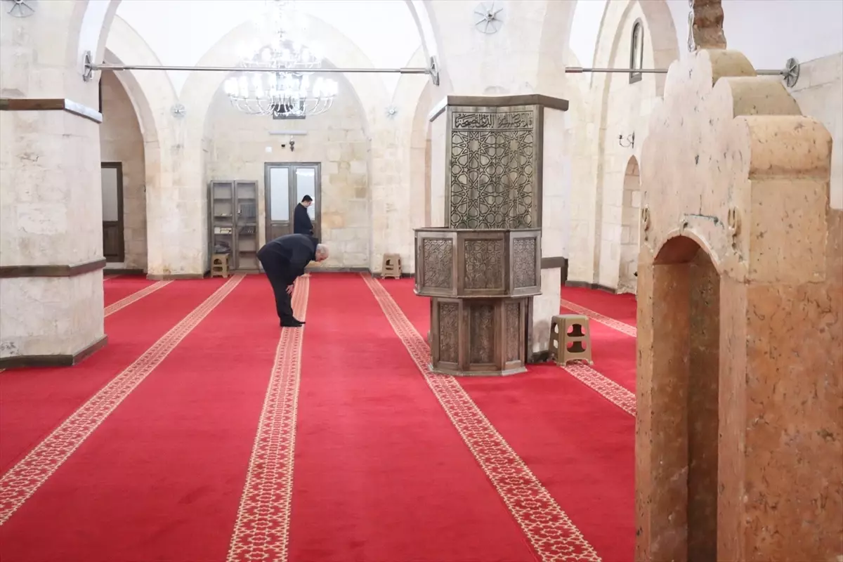 6 ŞUBAT DEPREMLERİNİN ÜÇÜNCÜ YILI - Şanlıurfa'da depremde hasar gören ecdat yadigarı 15 cami yeniden ibadete açıldı