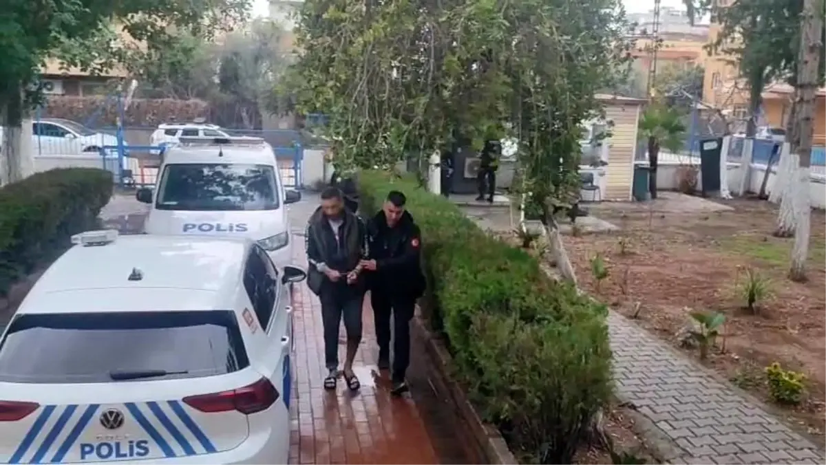 Adana'da biri cinayetten aranan 2 firari hükümlü yakalandı