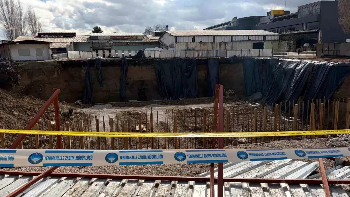 Ankara'da inşaat alanında göçük altında kalan işçi hayatını kaybetti