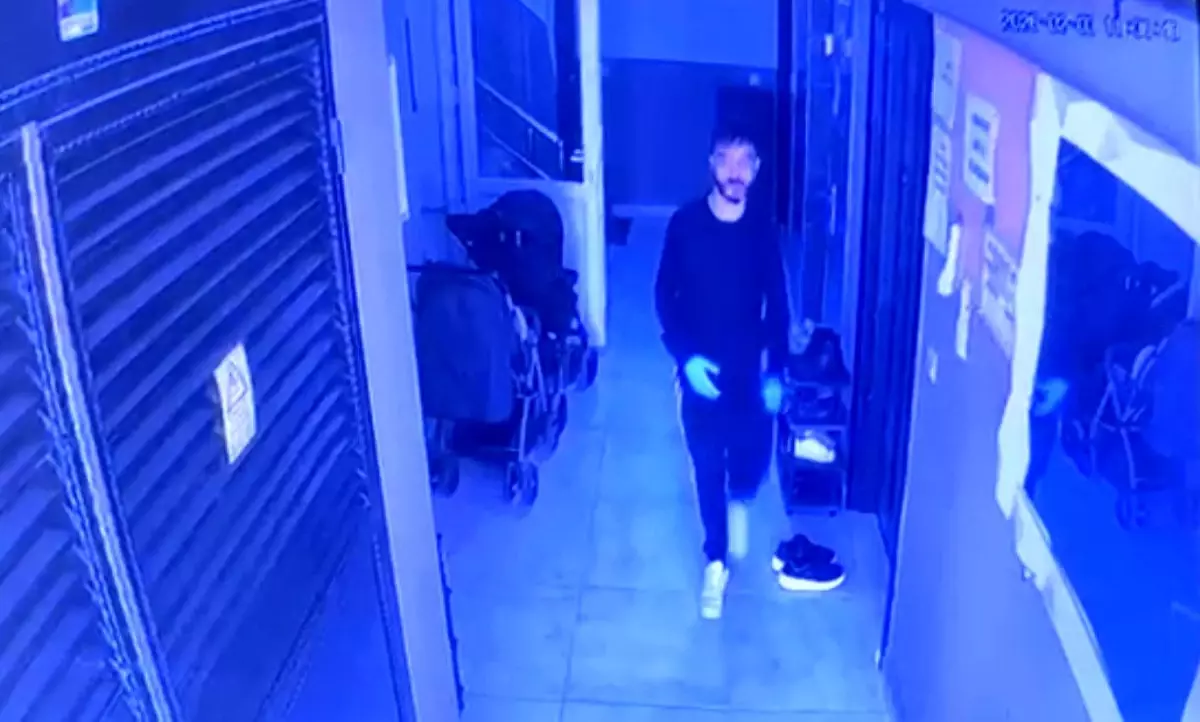 Antalya'da tartıştığı 37 haftalık hamile eşini dizlerinden vurdu