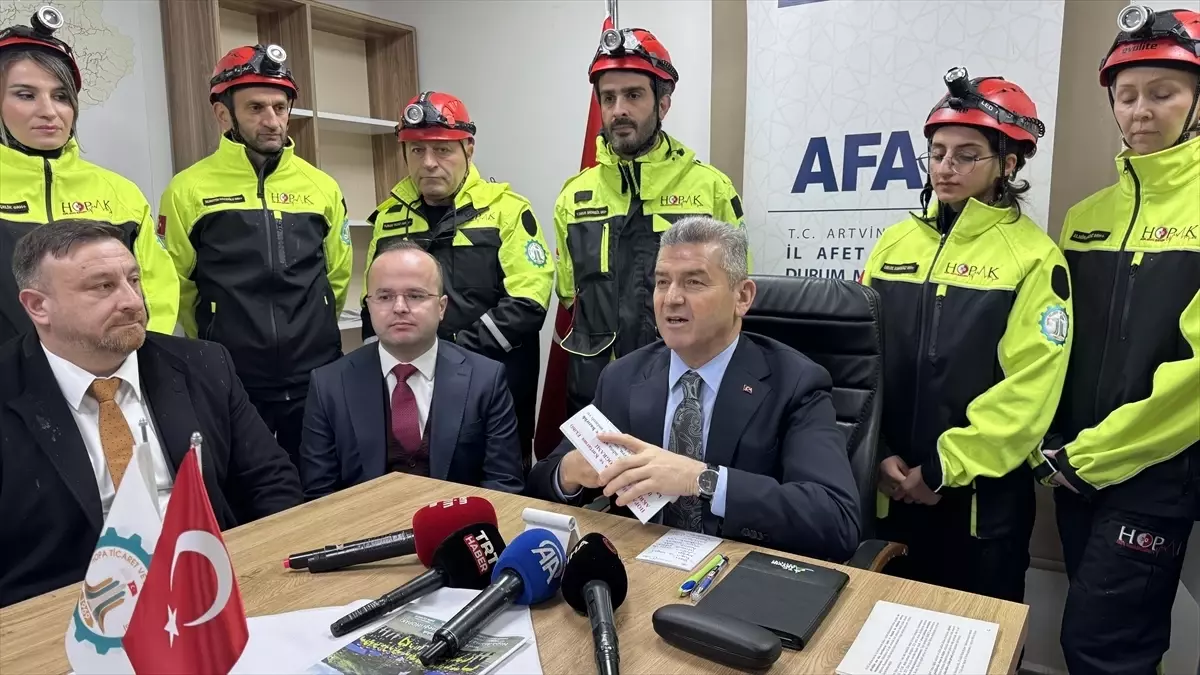 Artvin Valisi Ergün'den Ardanuç'taki çığ olayına ilişkin açıklama Açıklaması