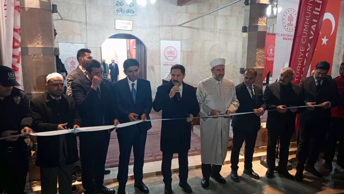 Asrın felaketinde hasar gören Reyhanlı'daki tarihi cami ibadete açıldı