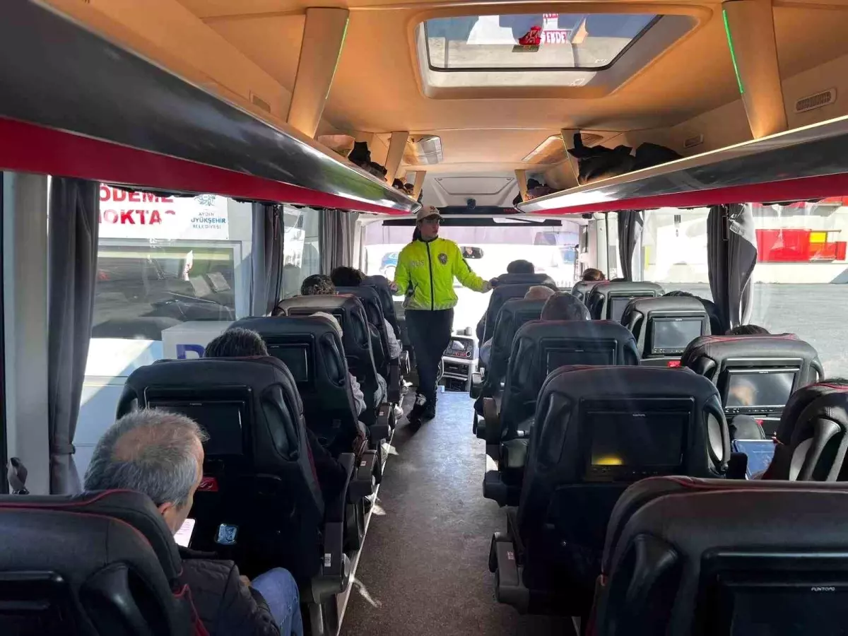 Aydın'da polis ekiplerinden terminalde hayati uyarı