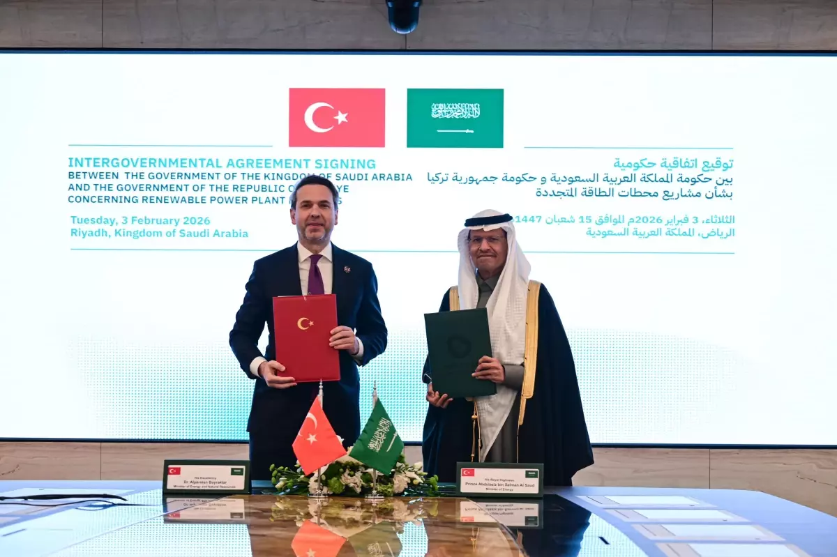 Türkiye ve Suudi Arabistan Arasında 2 Milyar Dolarlık Güneş Enerjisi Anlaşması İmzalandı