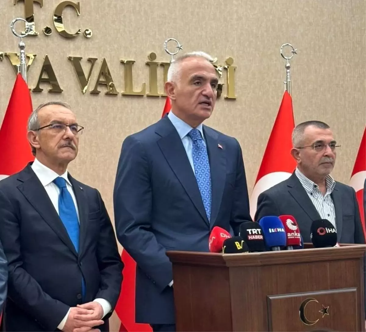 Bakan Ersoy: "Dünya tarihinin en muazzam inşa ve ihya hareketini hayata geçirdik"