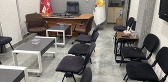 Balıkesir'de AK Parti Marmara İlçe Başkanlığı binasına taşlı saldırıda bulunuldu