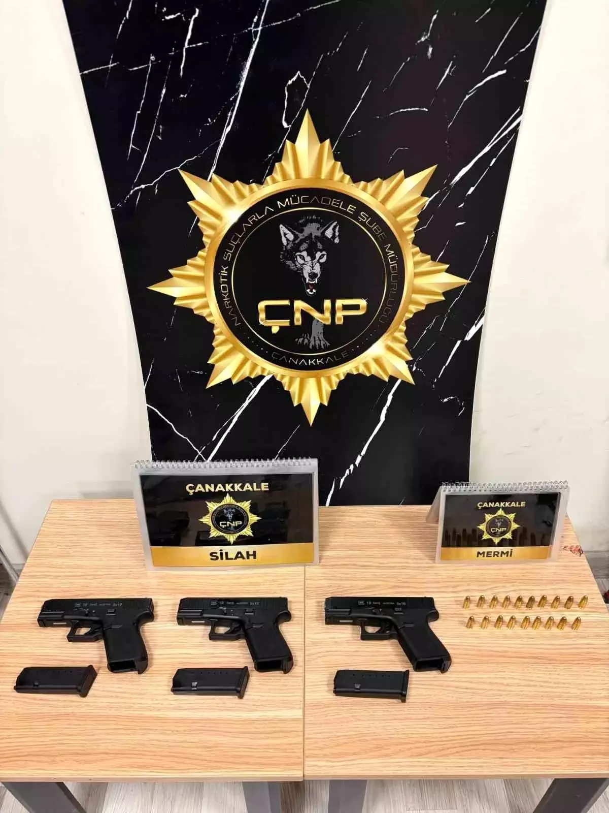 Çanakkale'de huzur uygulamaları: Farklı suçlardan aranması bulunan 16 kişi yakalandı