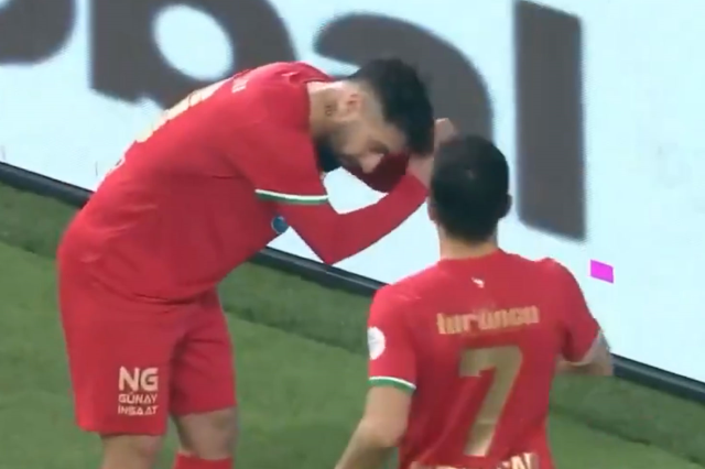 cekdar orhan ve amedspor sac orme gol sevinci 19534858 166 m