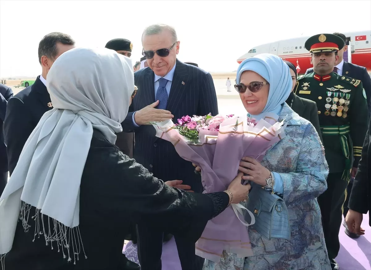 Cumhurbaşkanı Erdoğan Suudi Arabistan'a Resmi Ziyarette Bulundu