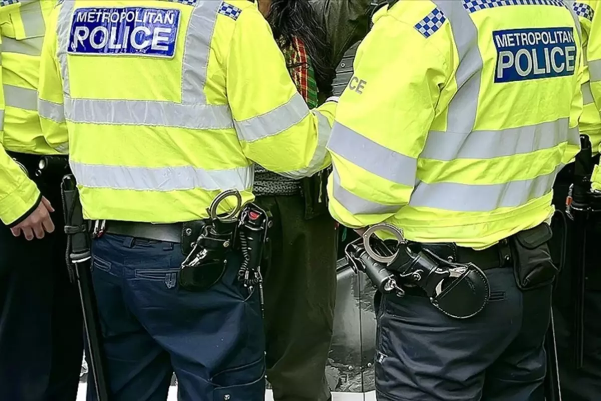 Epstein belgeleri sonrası İngiltere'de alarm, Londra Polisi teyakkuza geçti