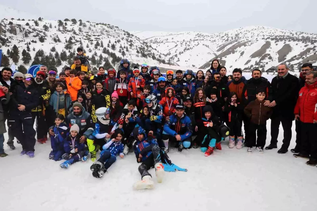 Ergan Dağı'nda Minikler Festivali ödül töreni düzenlendi