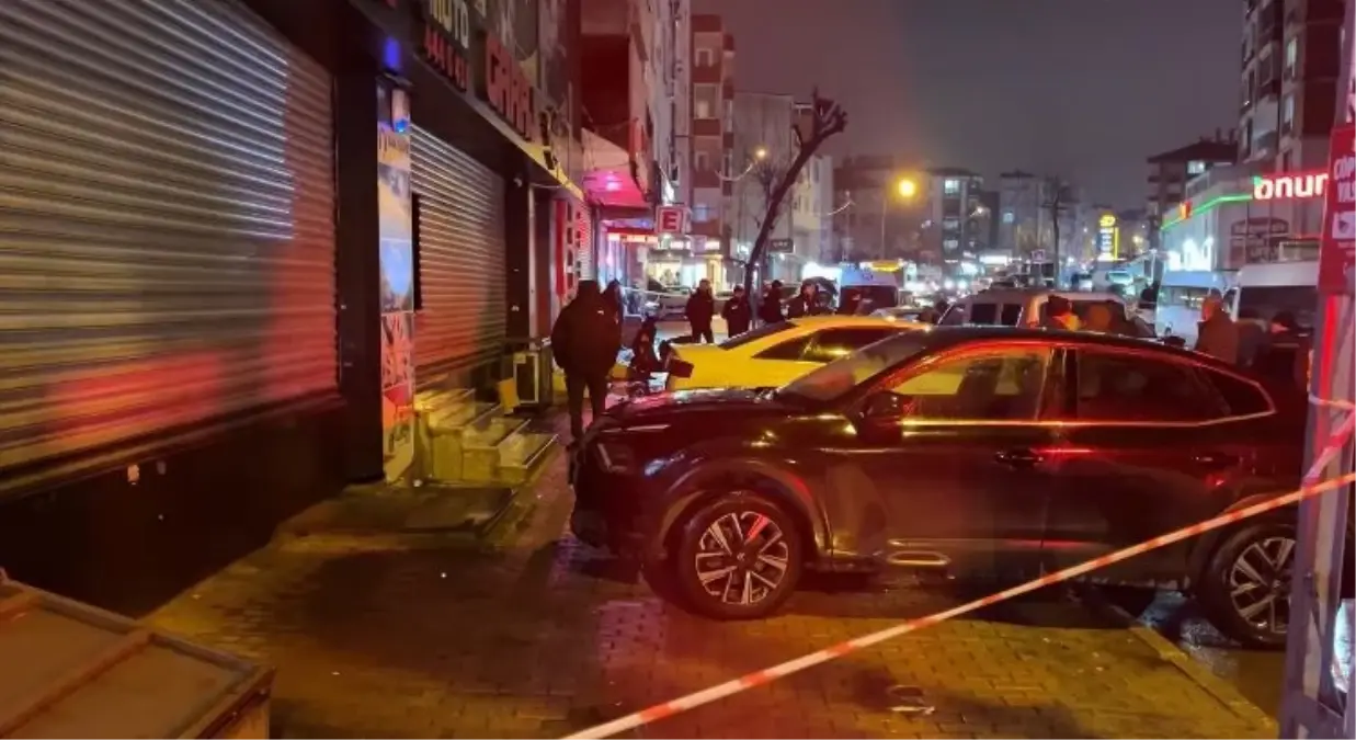 Esenler'de iş yerinde çıkan yangında 2 kişinin cesedi bulundu