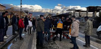 Hatay'da minibüsle çarpışan motosikletin sürücüsü yaralandı