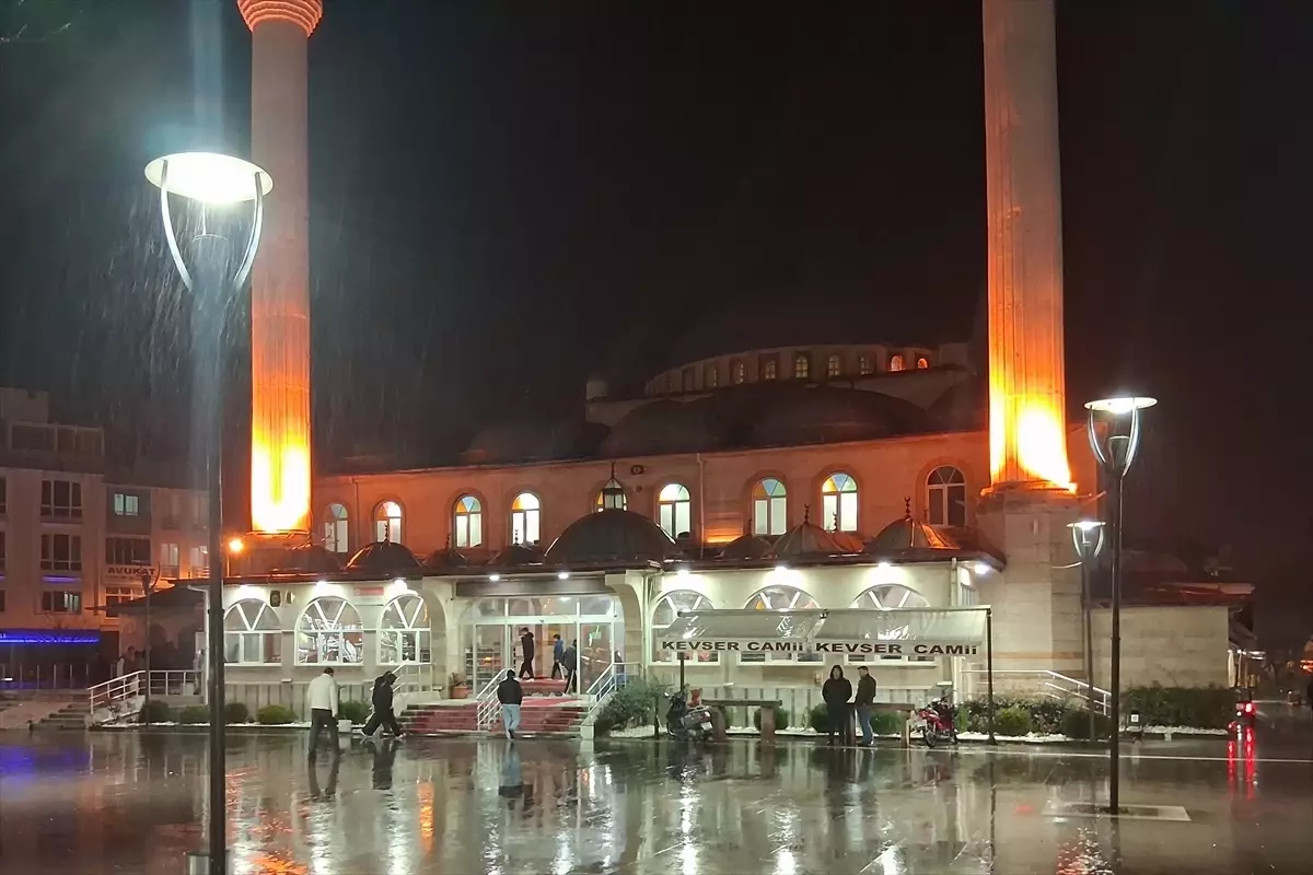 Havza ve Kavak'ta Berat Kandili idrak edildi