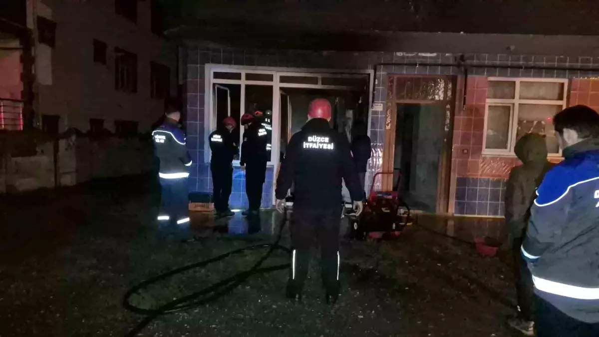 Isınmak için yaktığı ateş, yangın çıkarttı