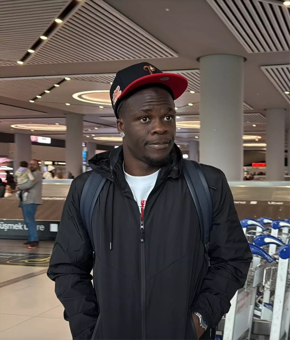 Junior Olaitan, Beşiktaş için İstanbul'da
