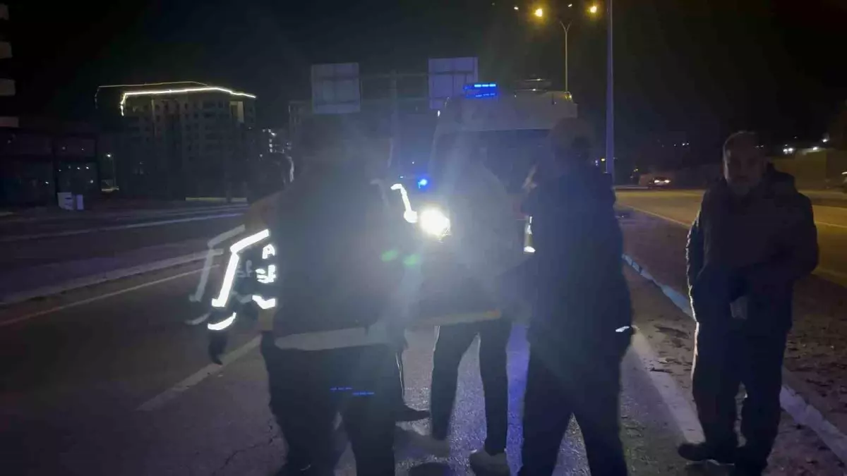 Karşıya geçmek isterken otomobilin çarptığı kadın ağır yaralandı