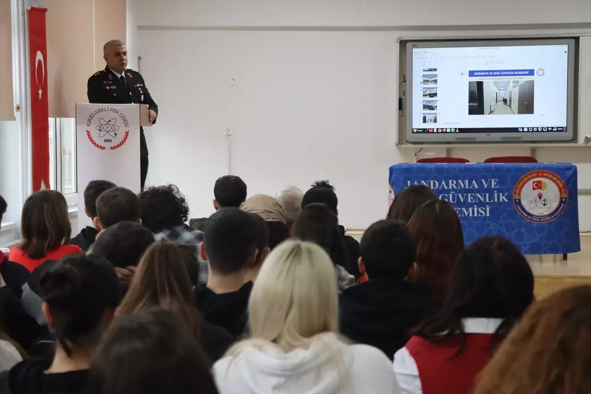 Kırklareli'nde öğrencilere Jandarma ve Sahil Güvenlik Akademisi tanıtıldı