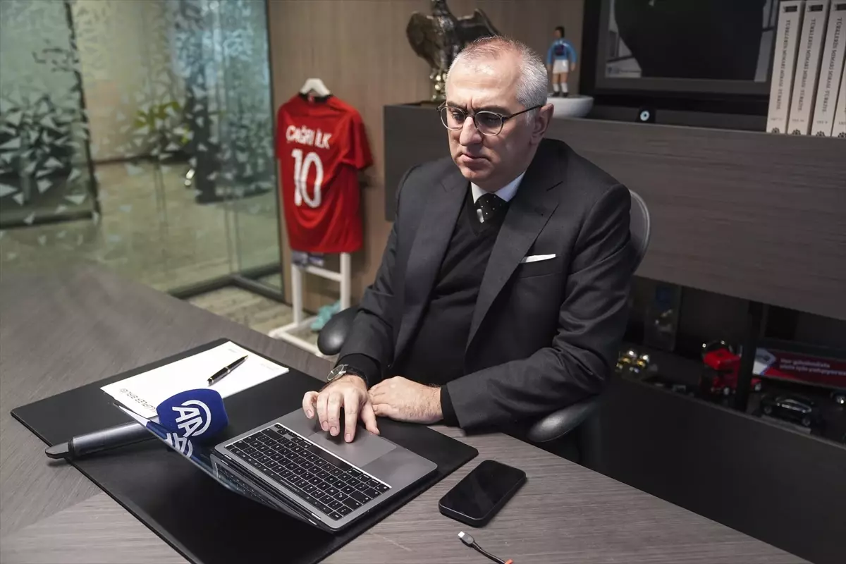 Kulüpler Birliği Vakfı Genel Sekreteri Çağrı İlk, AA'nın "Yılın Kareleri" oylamasına katıldı