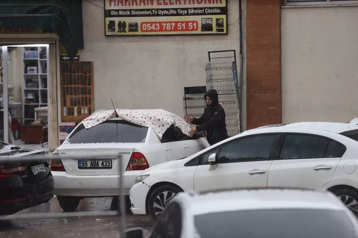 Şanlıurfa'da sağanak ve dolu etkili oldu