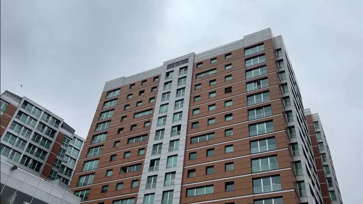 Şişli'de iş insanı Musa Toykar yaşadığı binanın yangın merdiveninde ölü bulundu