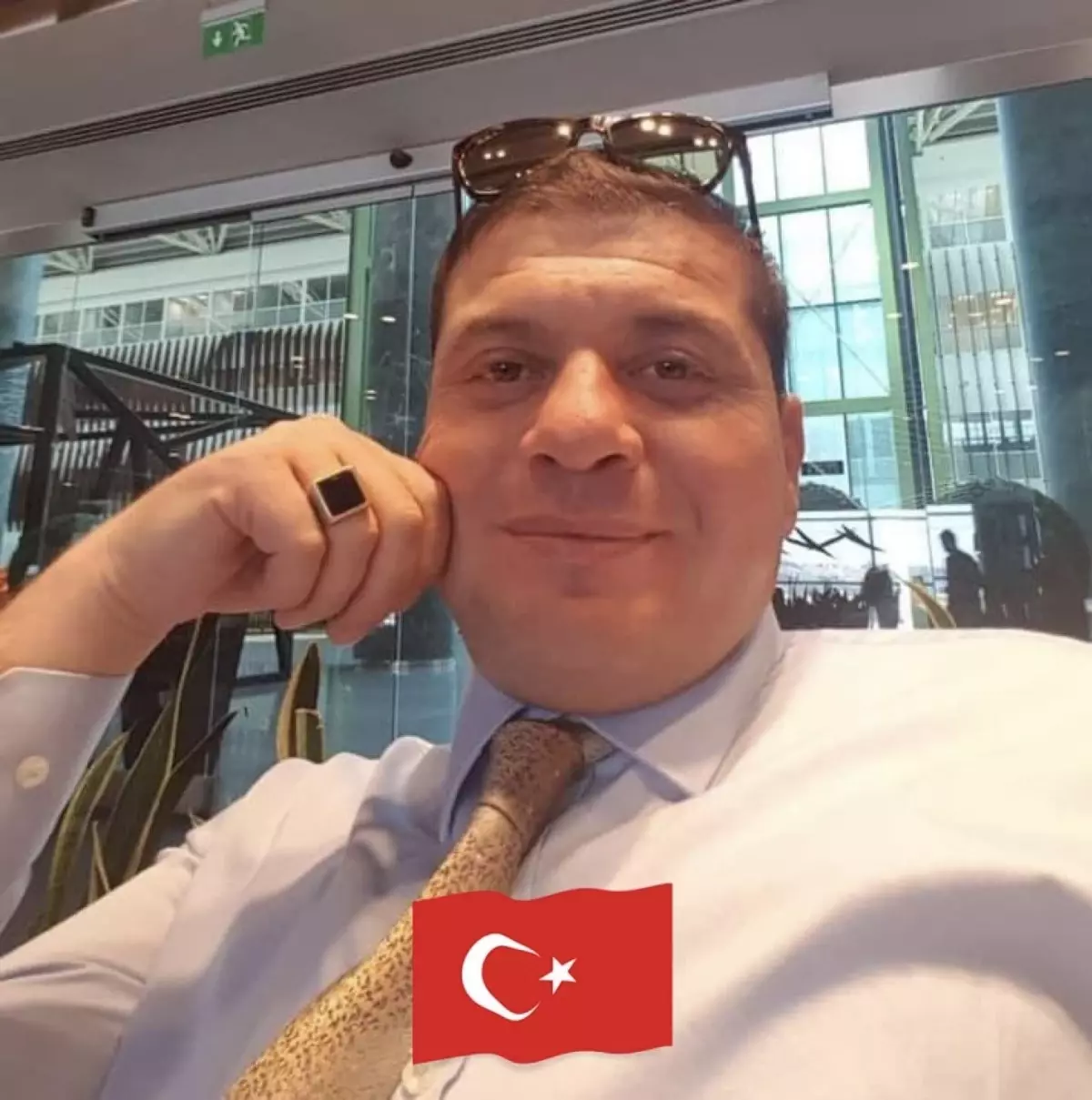 Şişli'de iş insanı Musa Toykar oturduğu binanın yangın merdiveninde ölü bulundu