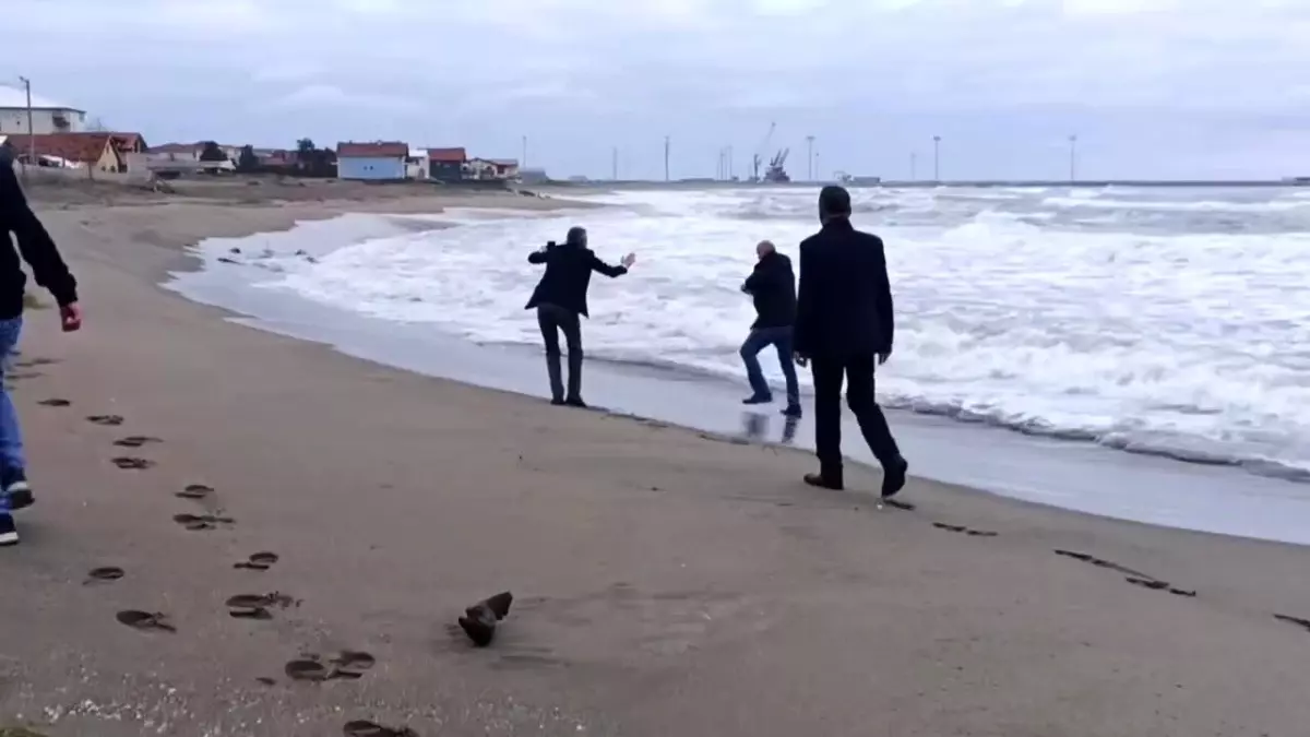 Telefonda başladı, sahilde bitti: Cinnet anlarında film gibi ikna operasyonu