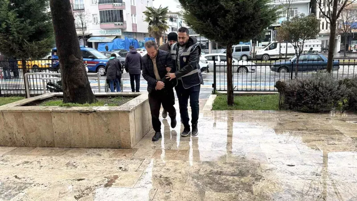 Tokat'ta kaçak göçmen taşıyan sürücüler tutuklandı