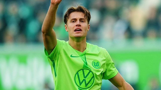 ucak kalkti geliyor galatasaray a surpriz orta 19530918 8351 m