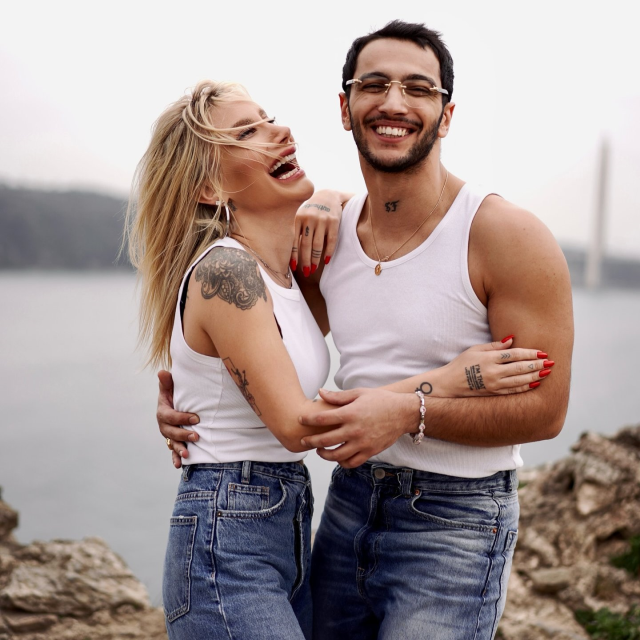 Ünlü şarkıcı İrem Derici sonunda nişanlandı