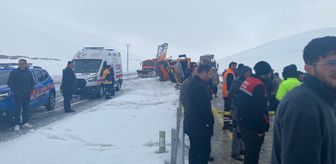 Van'da devrilen kar küreme aracındaki 2 kişi öldü