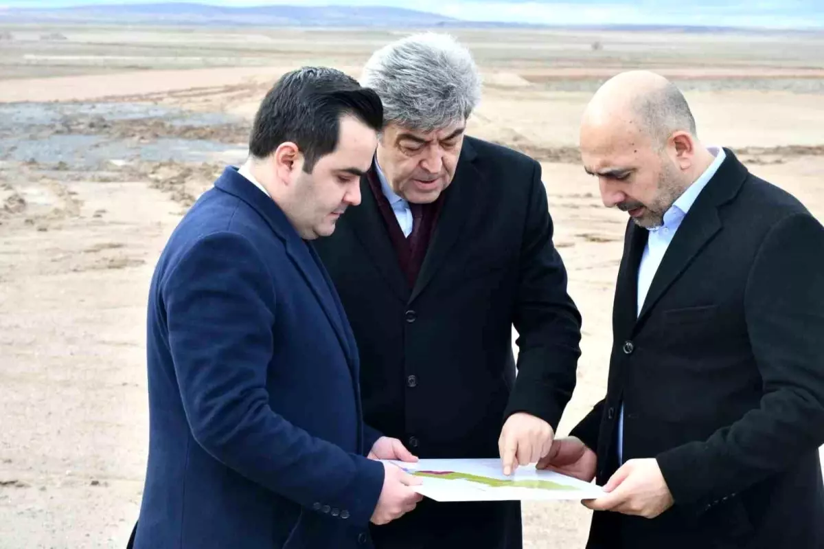 Vekil Ataş ve Başkan Bağlamış, Jeotermal Sera OTB'deki çalışmaları inceledi