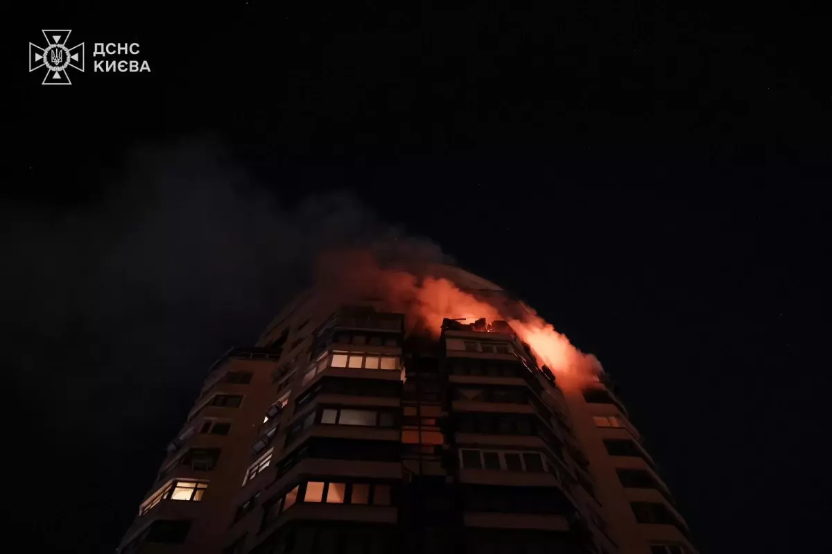 Zelenskiy: Rusya 70'ten fazla füze ve 450 dron ile saldırı düzenledi