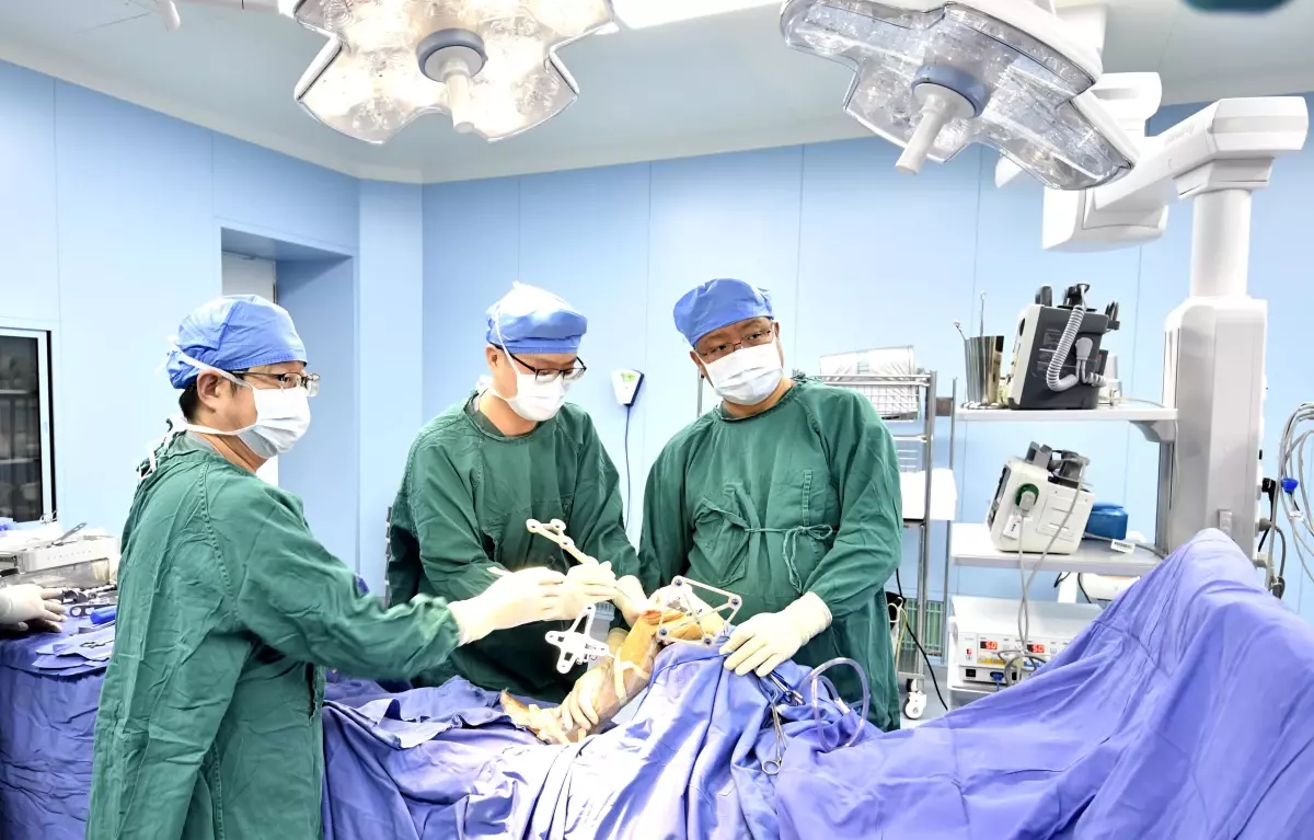 Albüm: Çin'deki Beijing Anzhen Hastanesi'nde 25 Tıbbi Robot Klinik Deneme Sürecinde