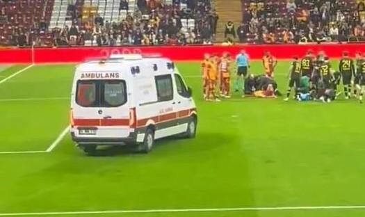 ambulansla oyundan cikti galatasaray 19538456 4858 m