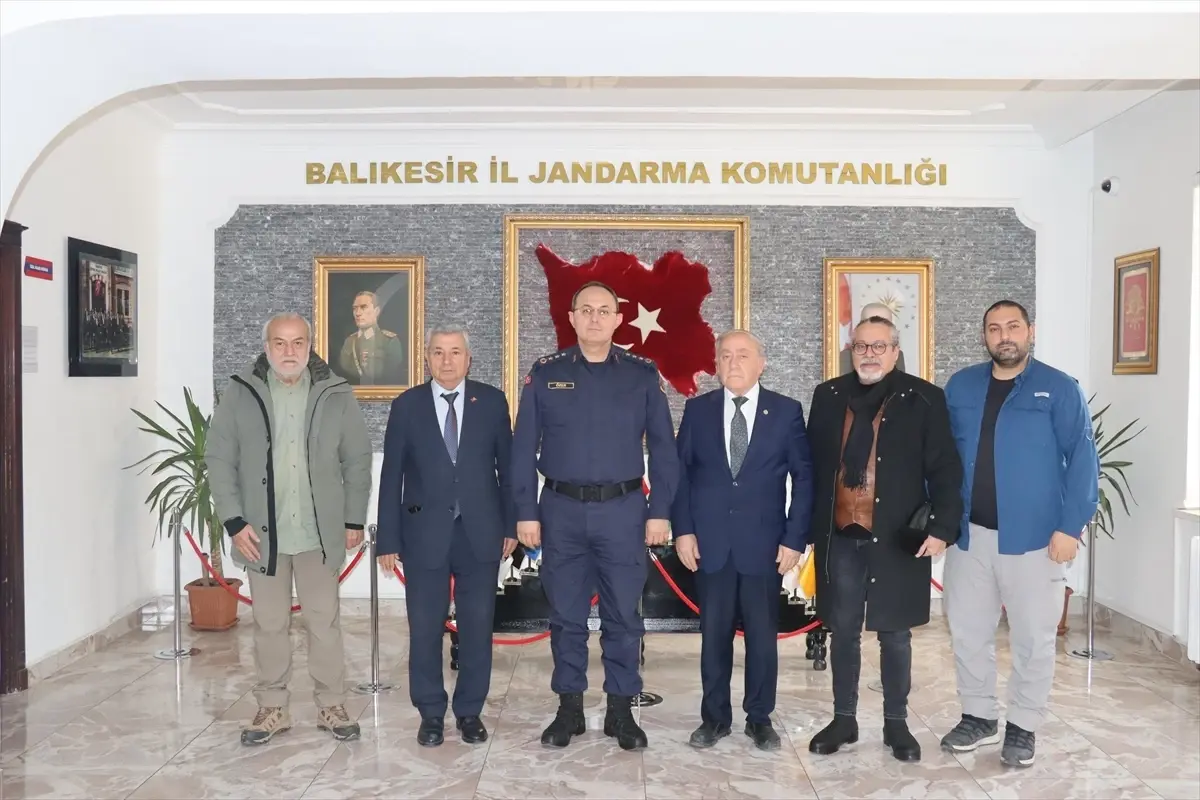 Balıkesir Gazeteciler Cemiyeti'nden İl Jandarma Komutanı Albay Özer'e ziyaret