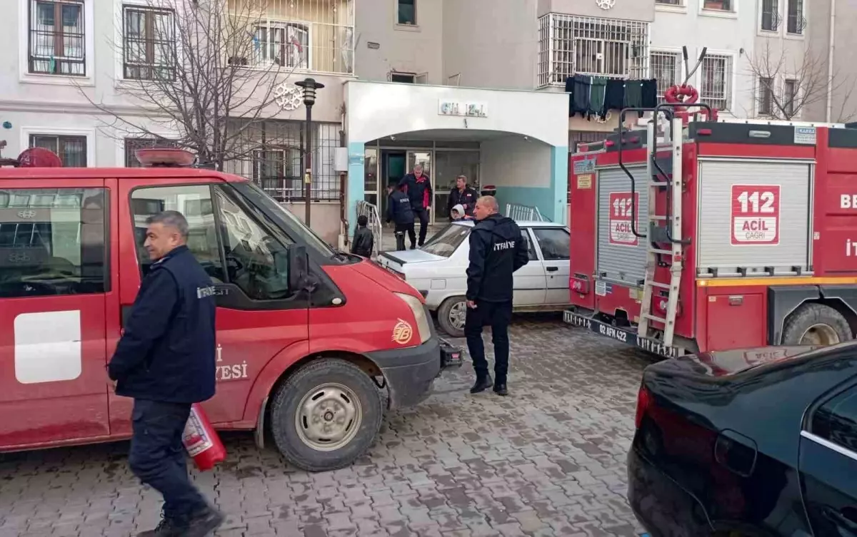 Besni'de çıkan ev yangını korkuttu