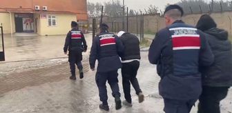 Çanakkale'de göçmen kaçakçılığı iddiasıyla yakalanan 3 zanlı tutuklandı